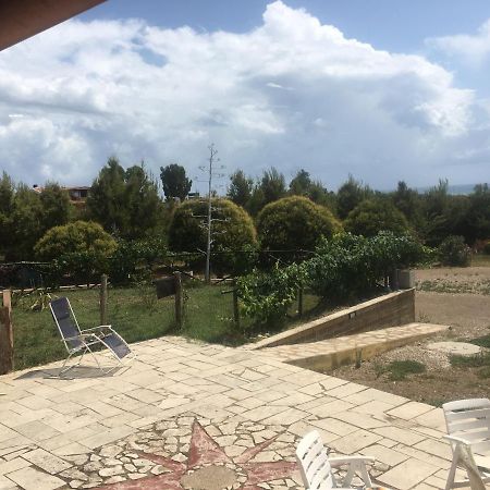 לינה וארוחת בוקר סנטה מרינלה Camilla House מראה חיצוני תמונה